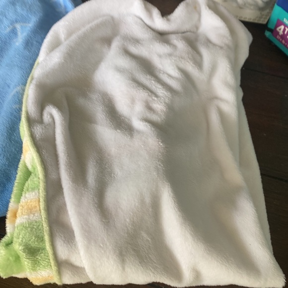 Changing table covers - Picture 4 of 7